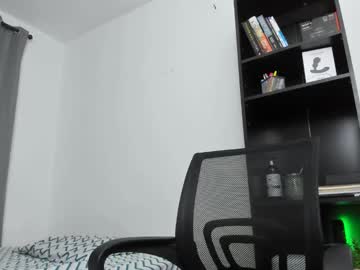 Pierrevidal Chaturbate stream image from December 19, 2024