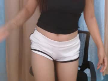 Rosemarie_Pinay Chaturbate stream image from December 19, 2024