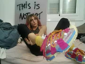 Xlecram Chaturbate stream image from December 19, 2024