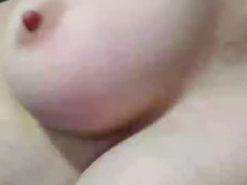 Bow2us Chaturbate stream image from December 19, 2024
