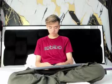 Bunny_Maxxi Chaturbate stream image from December 19, 2024