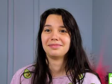 Jolly_Bell Chaturbate stream image from December 19, 2024