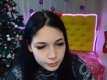 Kamaliyafrench Chaturbate stream image from December 19, 2024