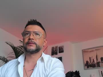 Mrfrank_Tattoo Chaturbate stream image from December 19, 2024