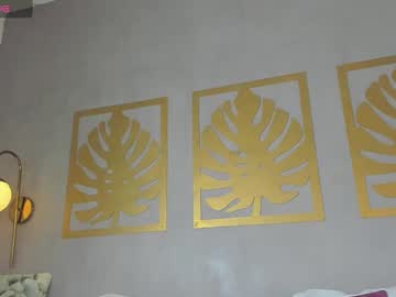Sara_Castro24 Chaturbate stream image from December 19, 2024