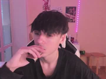 Stralght_Twinks Chaturbate stream image from December 19, 2024