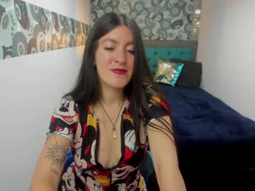 Ameliegray Chaturbate stream image from December 19, 2024