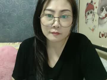 Bellbabe Chaturbate stream image from December 19, 2024