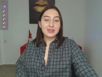 Elmirapowers Chaturbate stream image from December 19, 2024