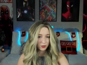 Elyaraiden Chaturbate stream image from December 19, 2024