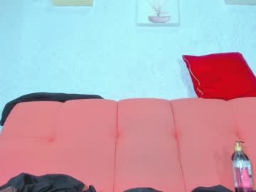 Emiily_S Chaturbate stream image from December 19, 2024