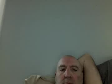 Icumming Chaturbate stream image from December 19, 2024