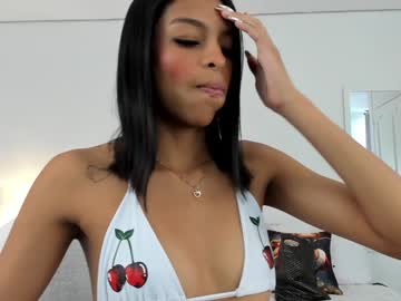 Miaa_Z Chaturbate stream image from December 19, 2024