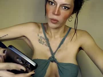 Yanniegarcia Chaturbate stream image from December 19, 2024