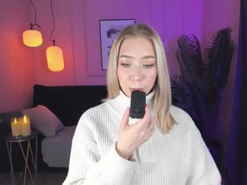 Annabelle_Art Chaturbate stream image from December 19, 2024