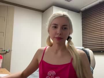 Barbiesuka Chaturbate stream image from December 19, 2024