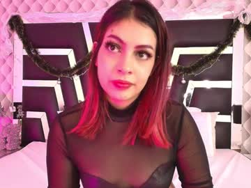 Caroo_Gomeez Chaturbate stream image from December 19, 2024