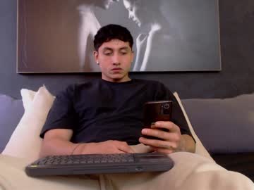 God_Of_Olympus1 Chaturbate stream image from December 19, 2024