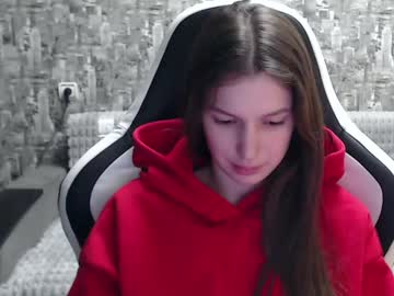 Honeyynancyy Chaturbate stream image from December 19, 2024