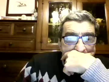 Iseolago Chaturbate stream image from December 19, 2024