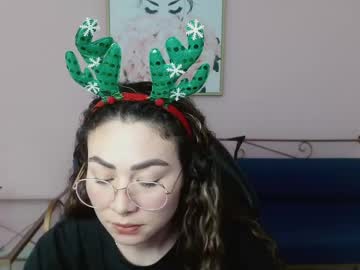 Luisa_Mourfor Chaturbate stream image from December 19, 2024