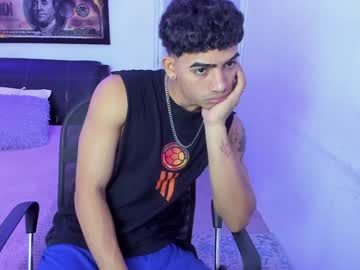 Master_Boy28 Chaturbate stream image from December 19, 2024