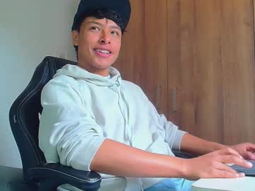 Michaelstones Chaturbate stream image from December 19, 2024