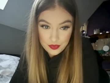 Oliviahot24 Chaturbate stream image from December 19, 2024