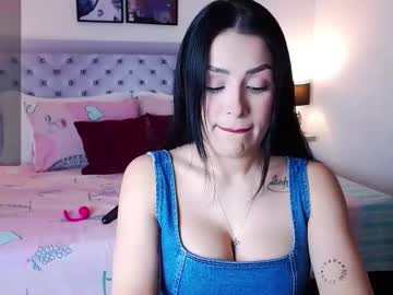 Saramia69 Chaturbate stream image from December 19, 2024