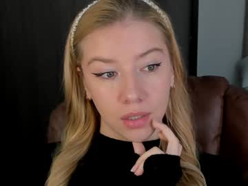 Sofia_Woodss Chaturbate stream image from December 19, 2024