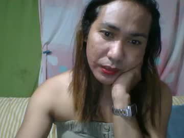 Transhottie28 Chaturbate stream image from December 19, 2024