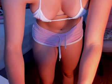 Vicky_Legal Chaturbate stream image from December 19, 2024