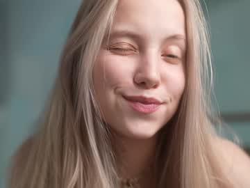 Appr0ved Chaturbate stream image from December 19, 2024