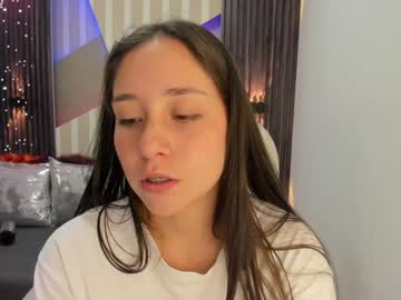 Emily_Layton Chaturbate stream image from December 19, 2024