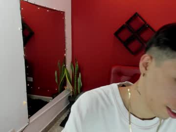 Gaarataihen1 Chaturbate stream image from December 19, 2024