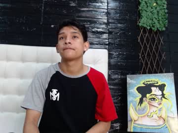 Maxii_Thiago11 Chaturbate stream image from December 19, 2024