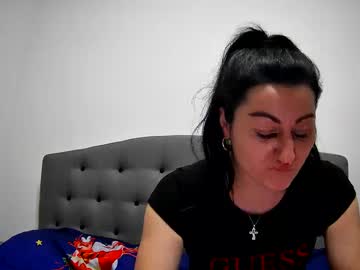 Mikyloveu Chaturbate stream image from December 19, 2024