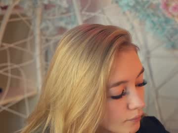 Moiragrise Chaturbate stream image from December 19, 2024