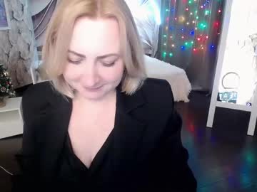 Wow_Co Chaturbate stream image from December 19, 2024