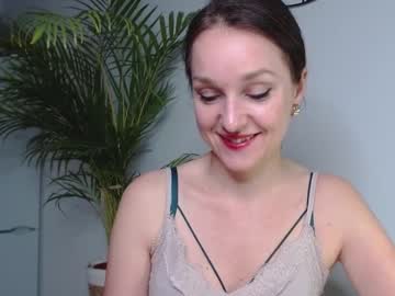 Alicialux Chaturbate stream image from December 19, 2024