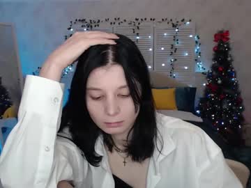 Kiaraevants Chaturbate stream image from December 19, 2024