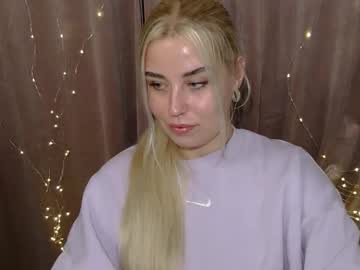 Kristyflowers Chaturbate stream image from December 19, 2024