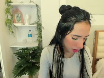Lilly_Denson8 Chaturbate stream image from December 19, 2024