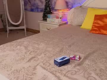 Little_Foxy_69 Chaturbate stream image from December 19, 2024
