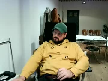Maythe4bwu Chaturbate stream image from December 19, 2024