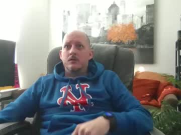 Mramccray Chaturbate stream image from December 19, 2024
