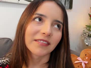Raychell_Black Chaturbate stream image from December 19, 2024