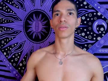 Willy_Veins Chaturbate stream image from December 19, 2024