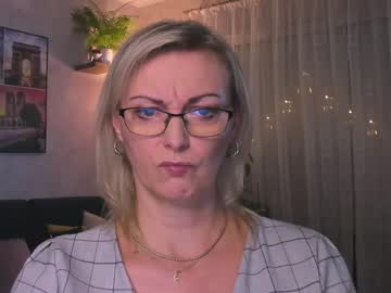 Xvanessalove Chaturbate stream image from December 19, 2024