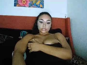 Clichshay Chaturbate stream image from December 19, 2024